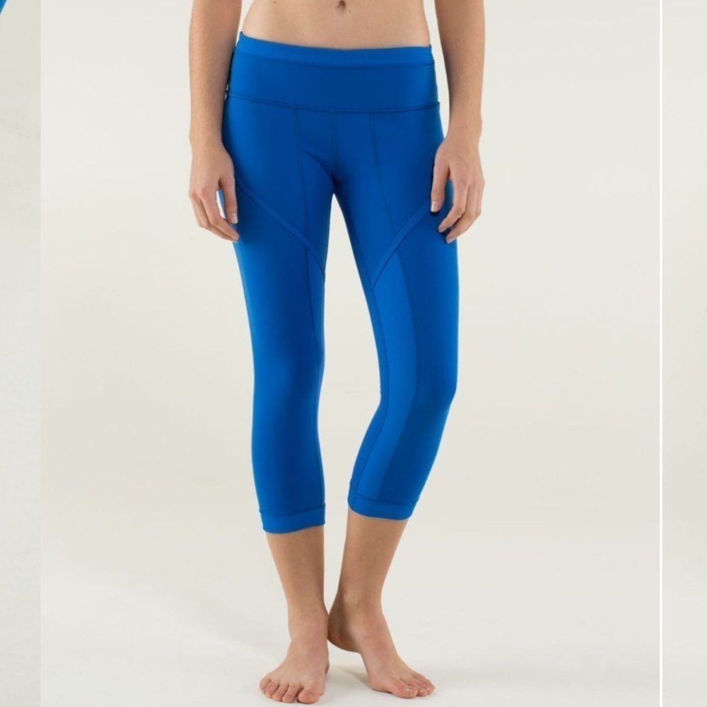 😍2/$20 Lululemon Sz 2 Roll Out Crop Baroque Blue Yoga Activewear Athletic Gym